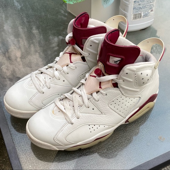 Maroon Jordan 6s best offer can take them today - Picture 3 of 5